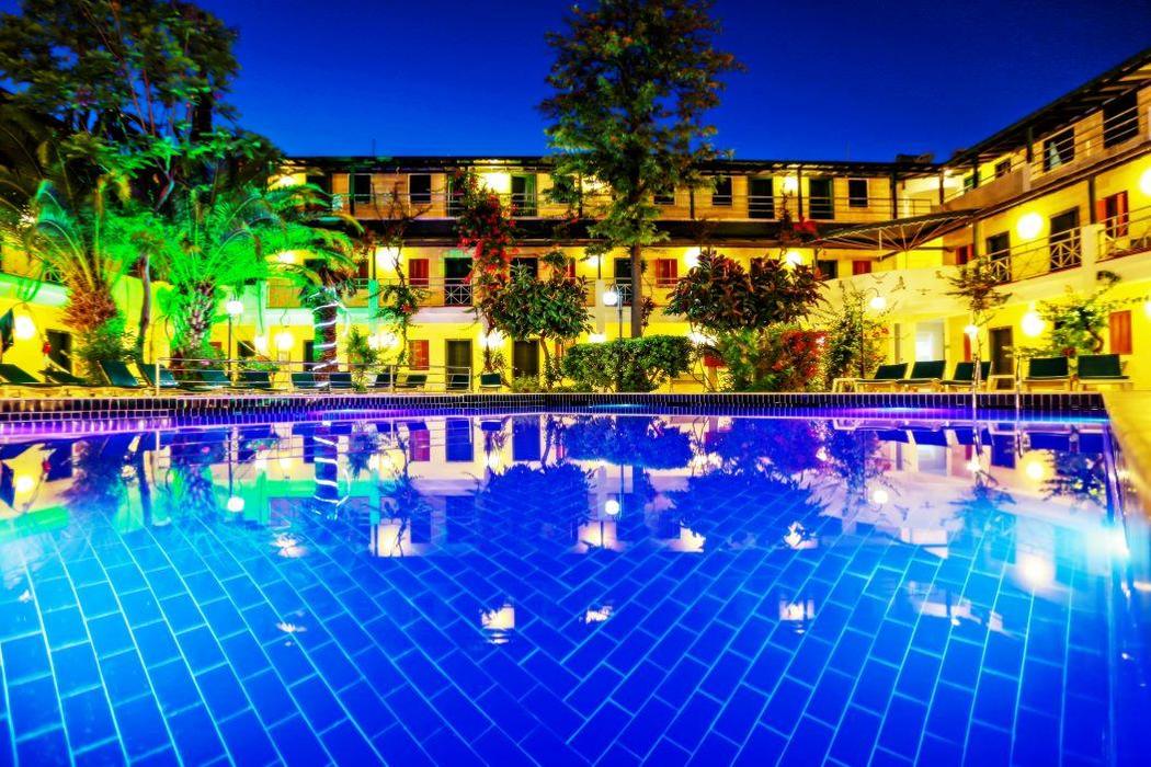 Bleu Nuit Hotel 3 Gece 4 Gün Konaklamalı | İstanbul , İzmit, Bursa Ve İzmir Hareketli