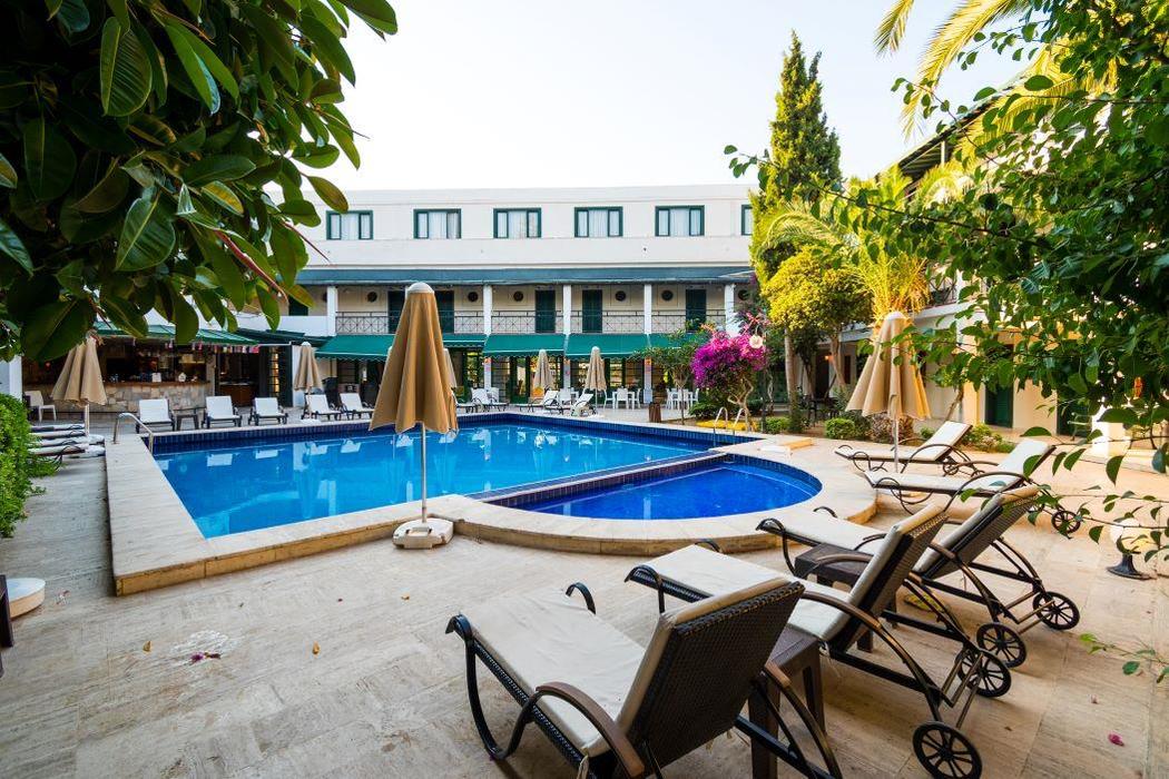 Bleu Nuit Otel 4 Gece 5 Gün Konaklamalı | İstanbul , İzmit, Bursa Ve İzmir Hareketli