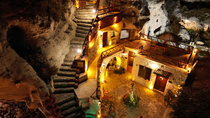 Kapadokya Peri Bacaları Turu | 2 Gece Konaklamalı  | Nar Cave House Konaklamalı | İstanbul , Kocaeli ve Sakarya Hareketli