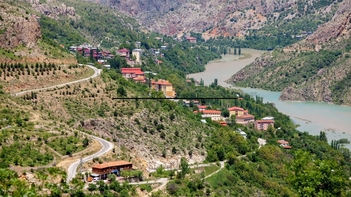 Sivas Elazığ Tunceli Erzincan Turu / Tren Gidiş Uçak Dönüş / 3 Gece Otel Konaklamalı / İstanbul Çıkışlı