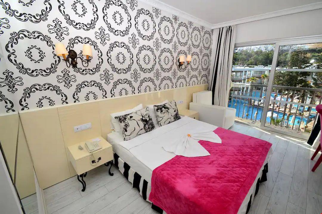 Mio Bianco Resort Bodrum | 4 Gece Otel Konaklamalı | İstanbul, Kocaeli ve Bursa Hareketli