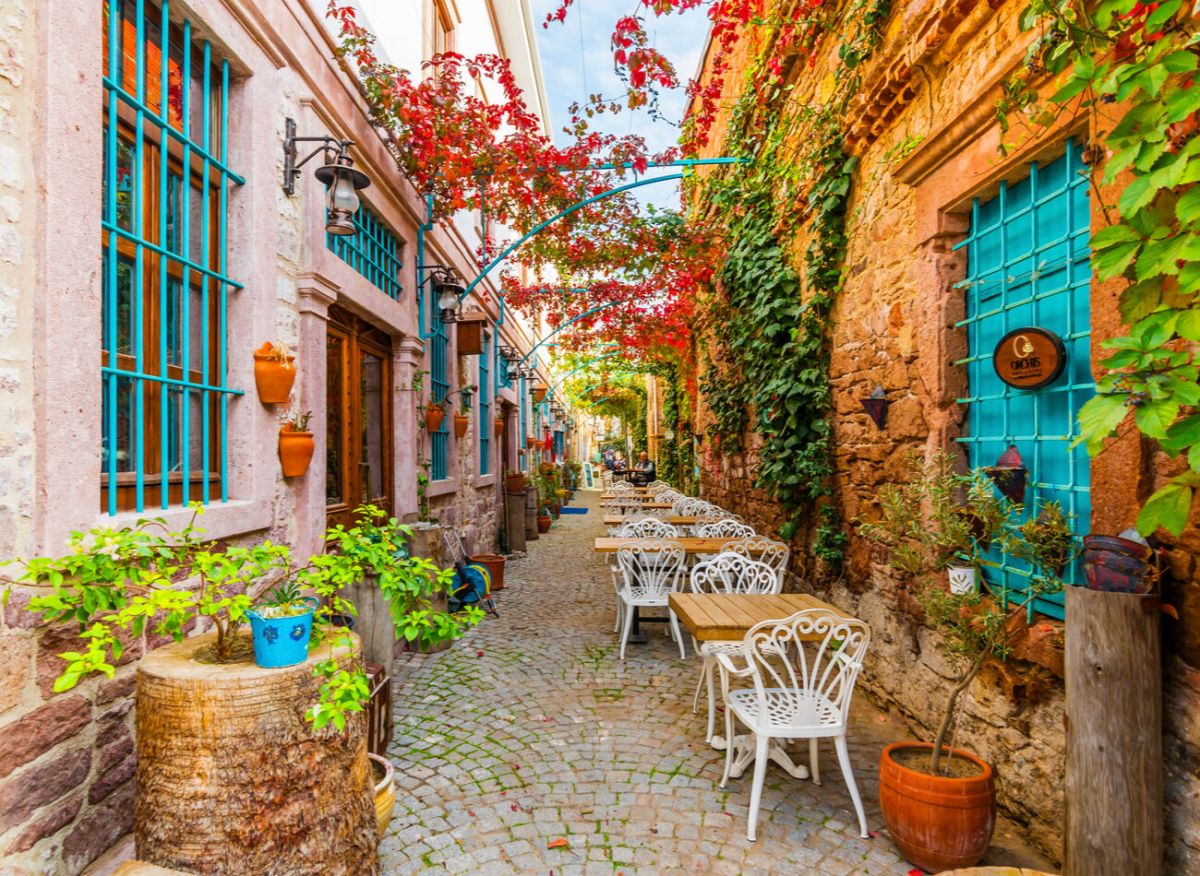 Bozcaada  Ayvalık Cunda Turu | 1 Gece Otel Konaklamalı | İstanbul Hareketli