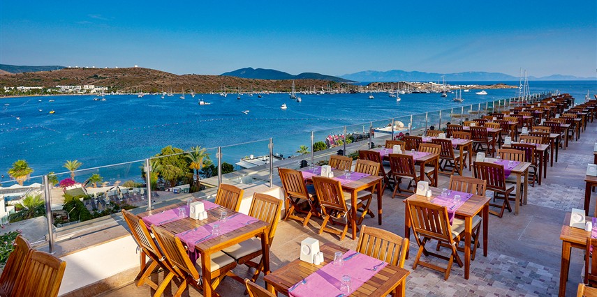 Royal Asarlık Beach Spa Hotel |4  Gece Konaklamalı | İstanbul,İzmit,Bursa Hareketli 