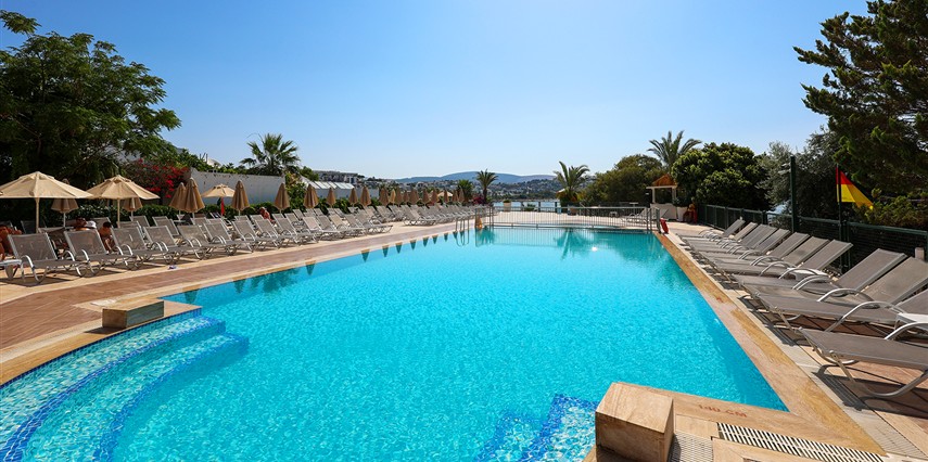 Royal Asarlık Beach Spa Hotel |4  Gece Konaklamalı | İstanbul,İzmit,Bursa Hareketli 