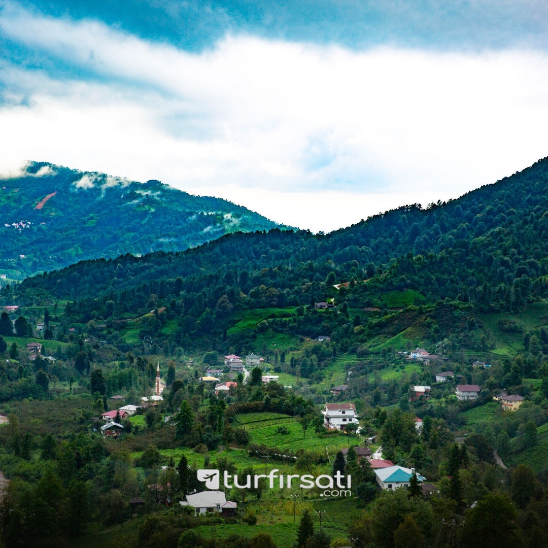 1 Mayıs Özel Uçaklı Karadeniz Yaylalar Ve Batum Turu  | 3 Gece Konaklamalı | İstanbul  Hareketli
