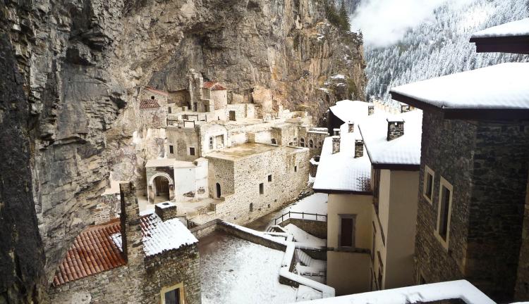 Uçaklı Bambaşka Batum Tiflis Kars Erzurum Doğu Ekspresi Turu | 3 Gece Otel Konaklamalı | Sabiha Gökçen Havalimanı Hareketli 