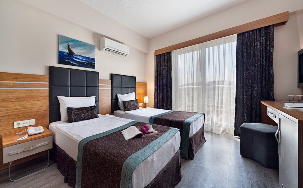 Golden Age Yalıkavak Hotel 4 Gece 5 Gün Uçaklı