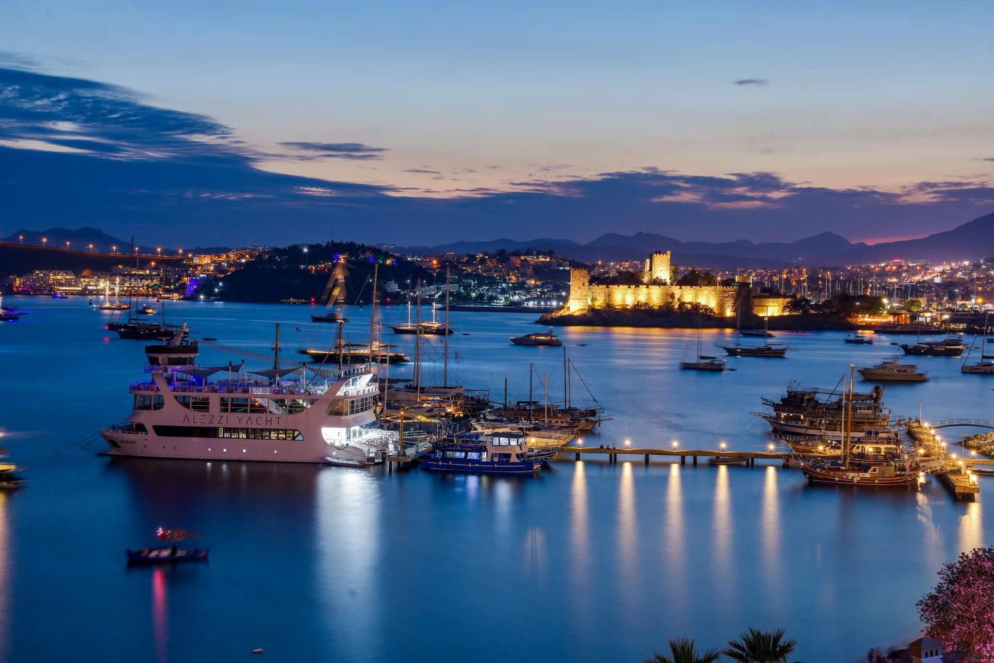 Diamond Of Bodrum Hotel | 3 Gece Otel Konaklamalı | Her Şey Dahil Konsept | İstanbul, İzmit, Bursa ve İzmir Hareketli