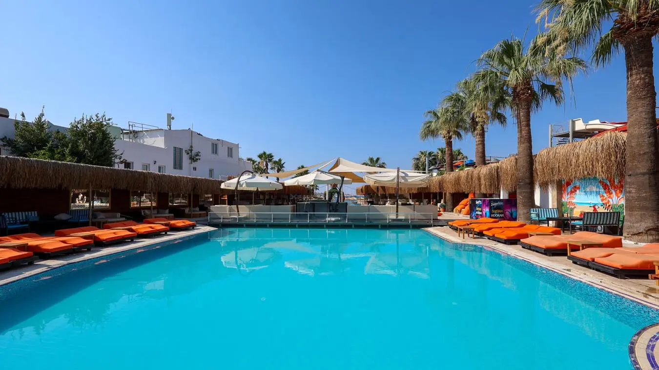 Leo Beach Resort +16 | 3 Gece Konaklamalı | İstanbul , İzmit, Bursa ve İzmir Hareketli